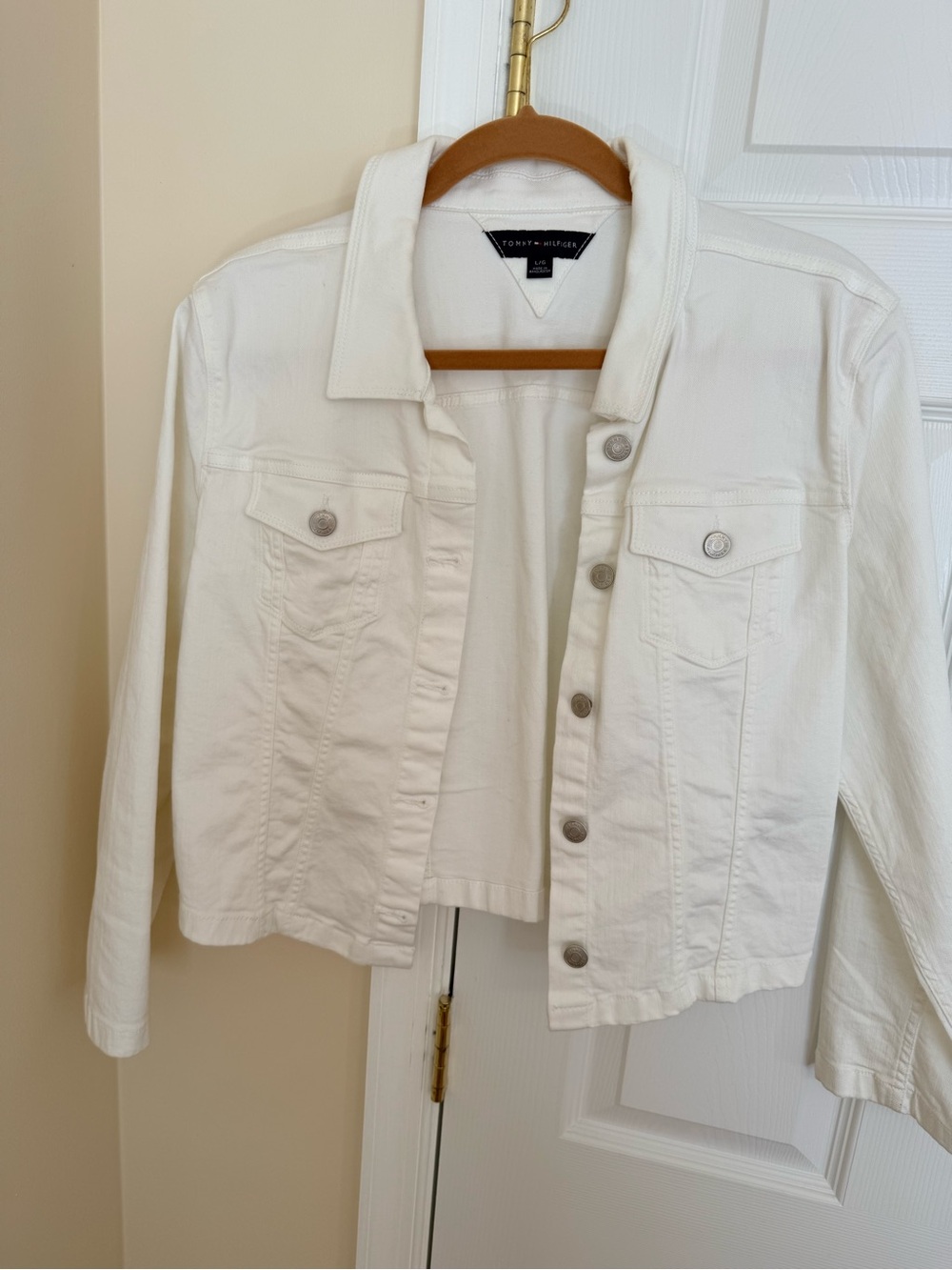 💕NWOT Tommy Hilfiger Women’s White Denim Jacket
